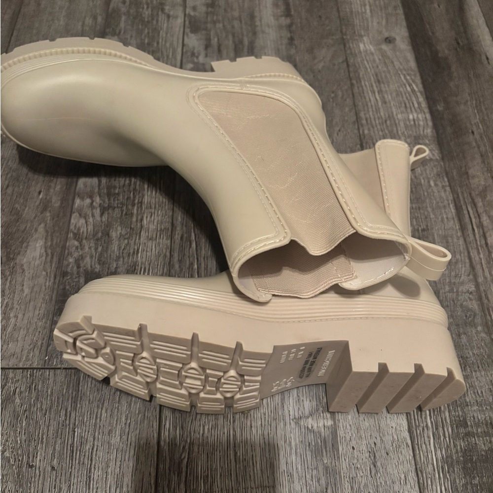 Women's Cream Ankle Boots